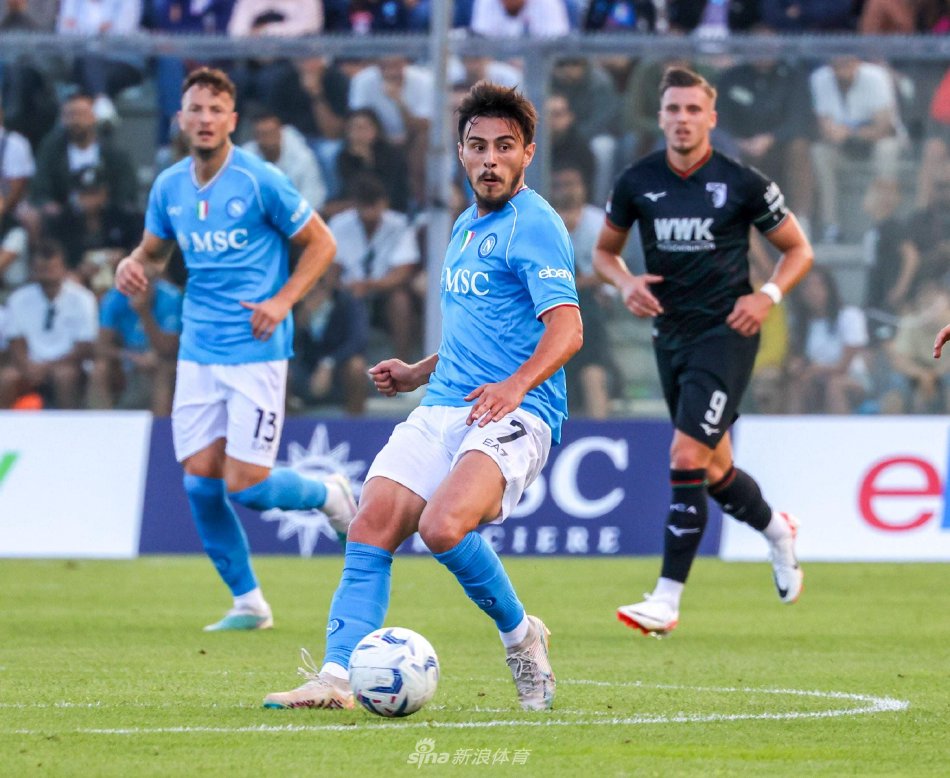 行侠队与湖 行侠队与湖