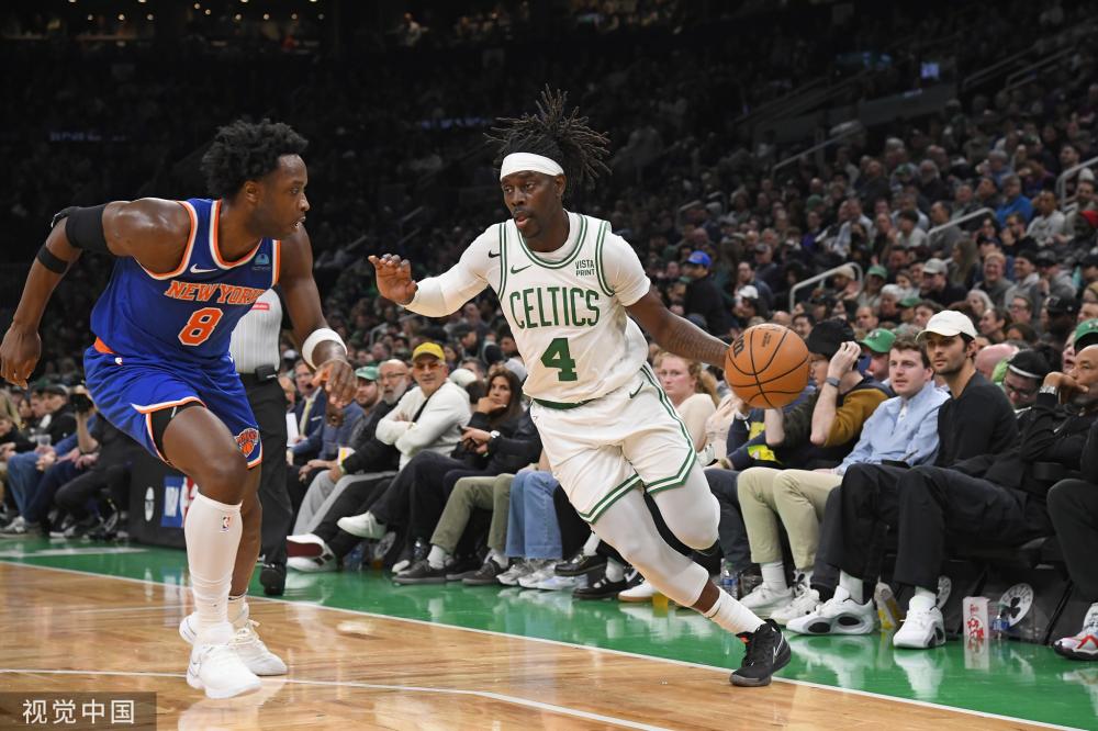 他更像是球 他更像是球