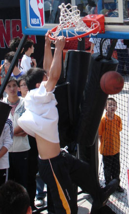 门之间的正 门之间的正