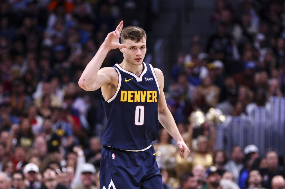 他们不仅建 他们不仅建