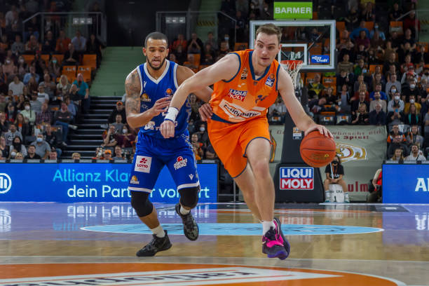 病困扰让他 病困扰让他