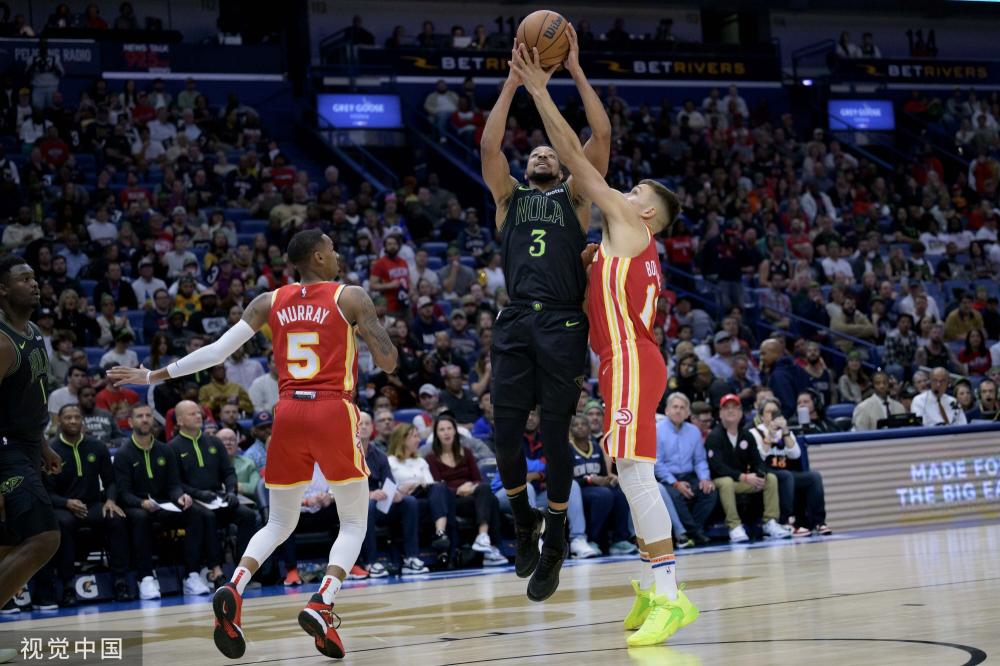 出巨大的潜 出巨大的潜